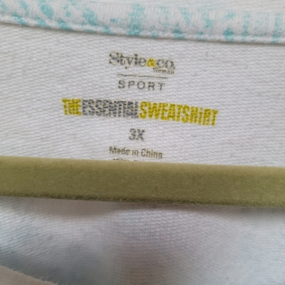 Style & Co gorgeous sweatshirt - Picture 3 of 4